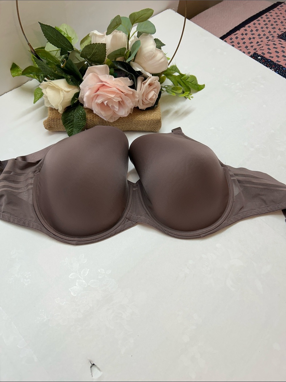 Seamless Padded Strapless Bra in Taupe